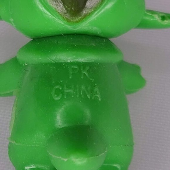 Pokemon 2000s Mini Vinyl PK Gumball Miniature Size Axew Action Figure - Picture 7 of 8